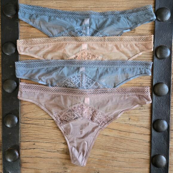 Victoria's Secret Dream Angels Lace, Mesh and Smooth Thong Bundle Sz M New 3pc - Picture 1 of 5